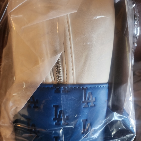 Loungefly DODGERS Mini Backpack - Picture 5 of 7